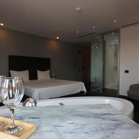 Cm111apparthotel 3*
