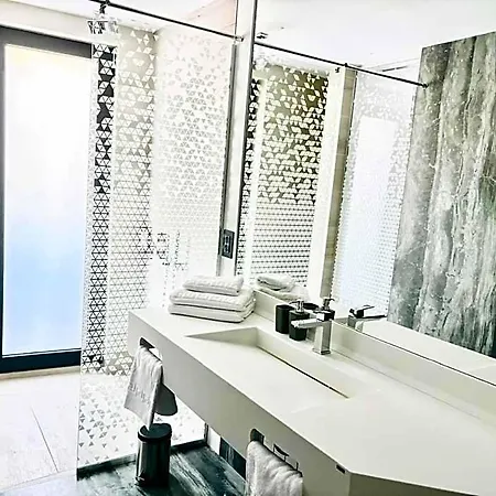 Cm111apparthotel 3*