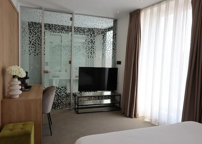 Cm111apparthotel