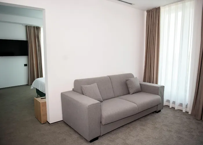 Ξενοδοχείο με διαμερίσματα Cm111apparthotel 3*