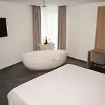 Cm111apparthotel 3*
