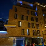 Cm111apparthotel 公寓式酒店 3*