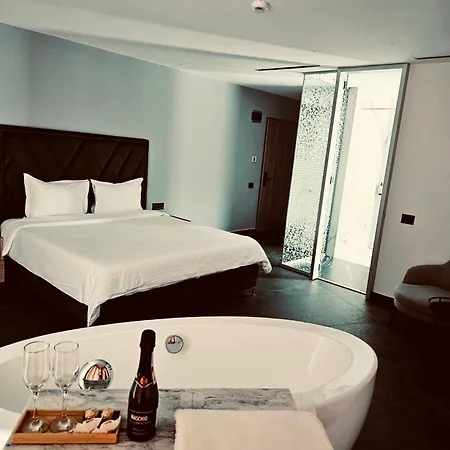 Cm111apparthotel