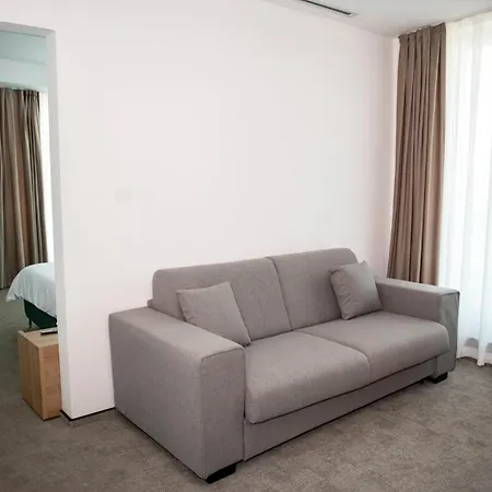 Cm111apparthotel Aparthotel 3*