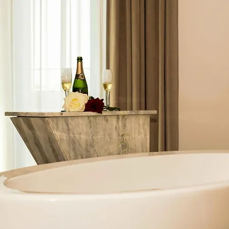 Cm111apparthotel 3*